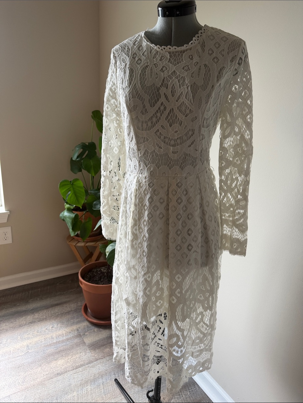 Classic White Lace Long-Sleeve Dress